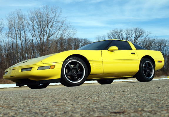 Photos of Corvette Coupe (C4) 1991–96