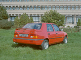 Photos of Dacia Nova 1996–2003