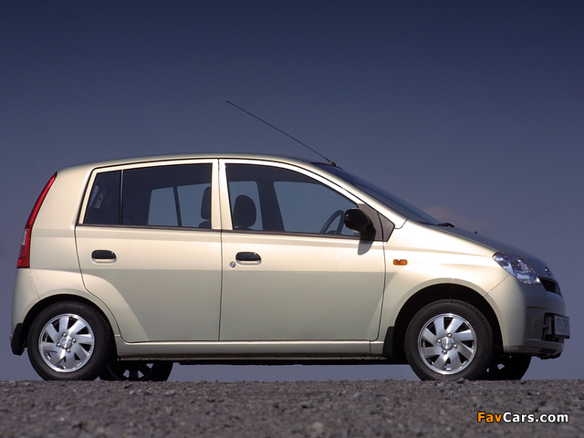 Daihatsu Charade 5-door UK-spec (L251) 2003–07 pictures (640 x 480)