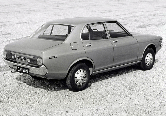 Datsun 140J Sedan 1973–77 pictures