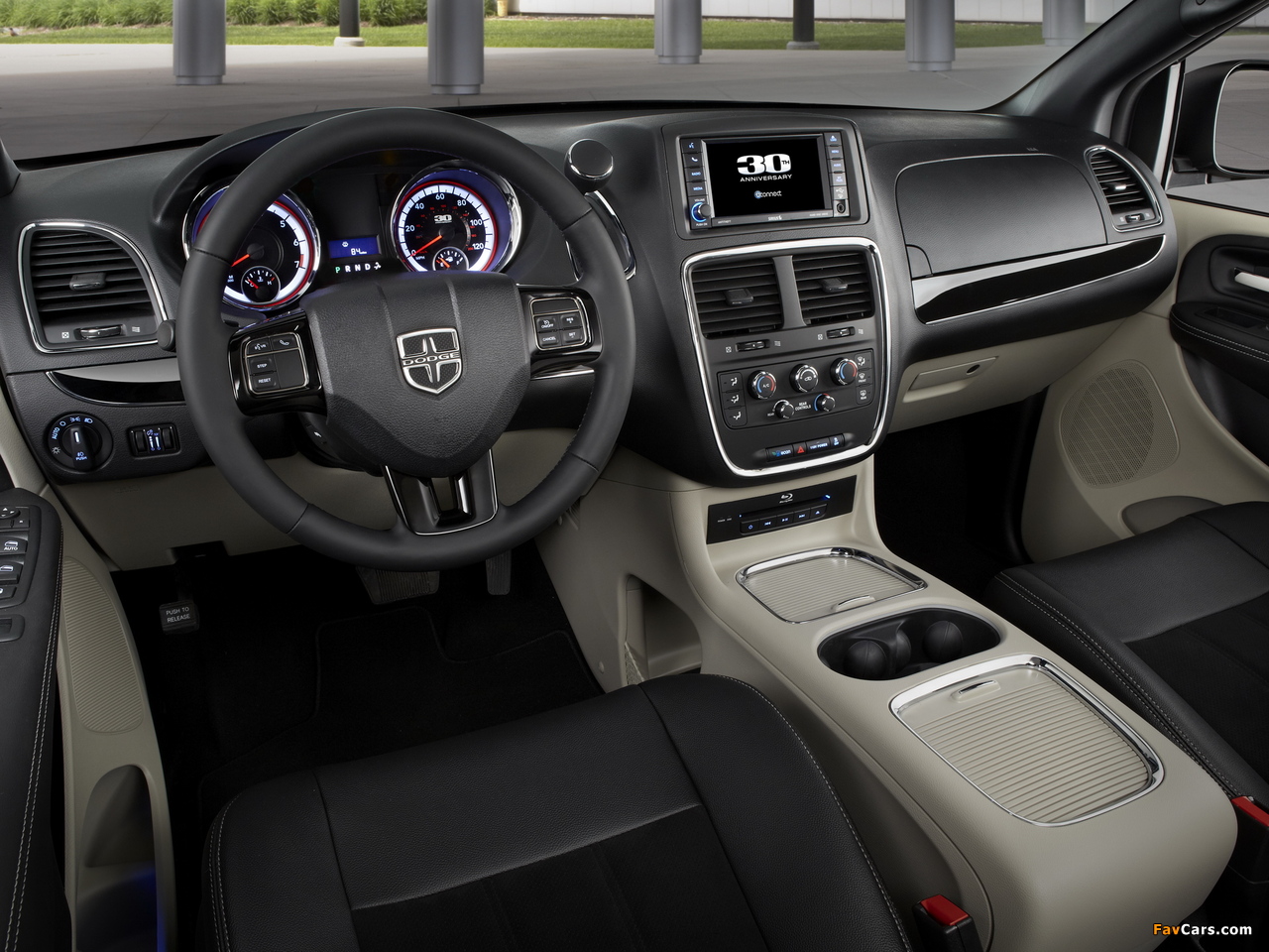 Pictures of Dodge Grand Caravan 30th Anniversary 2013 (1280 x 960)