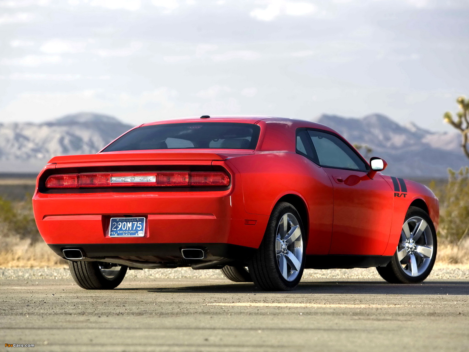 Images of Dodge Challenger R/T (LC) 2008–10 (1600 x 1200)