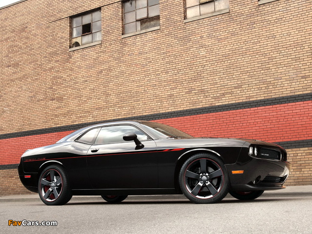 Pictures of Dodge Challenger R/T Redline (LC) 2013 (640 x 480)