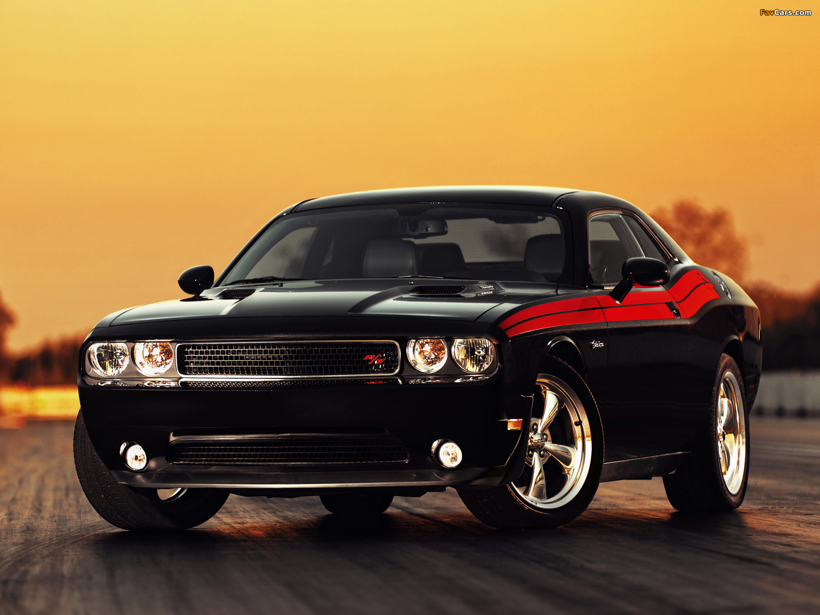 Dodge Challenger R/T Classic (LC) 2010 wallpapers (1600 x 1200)