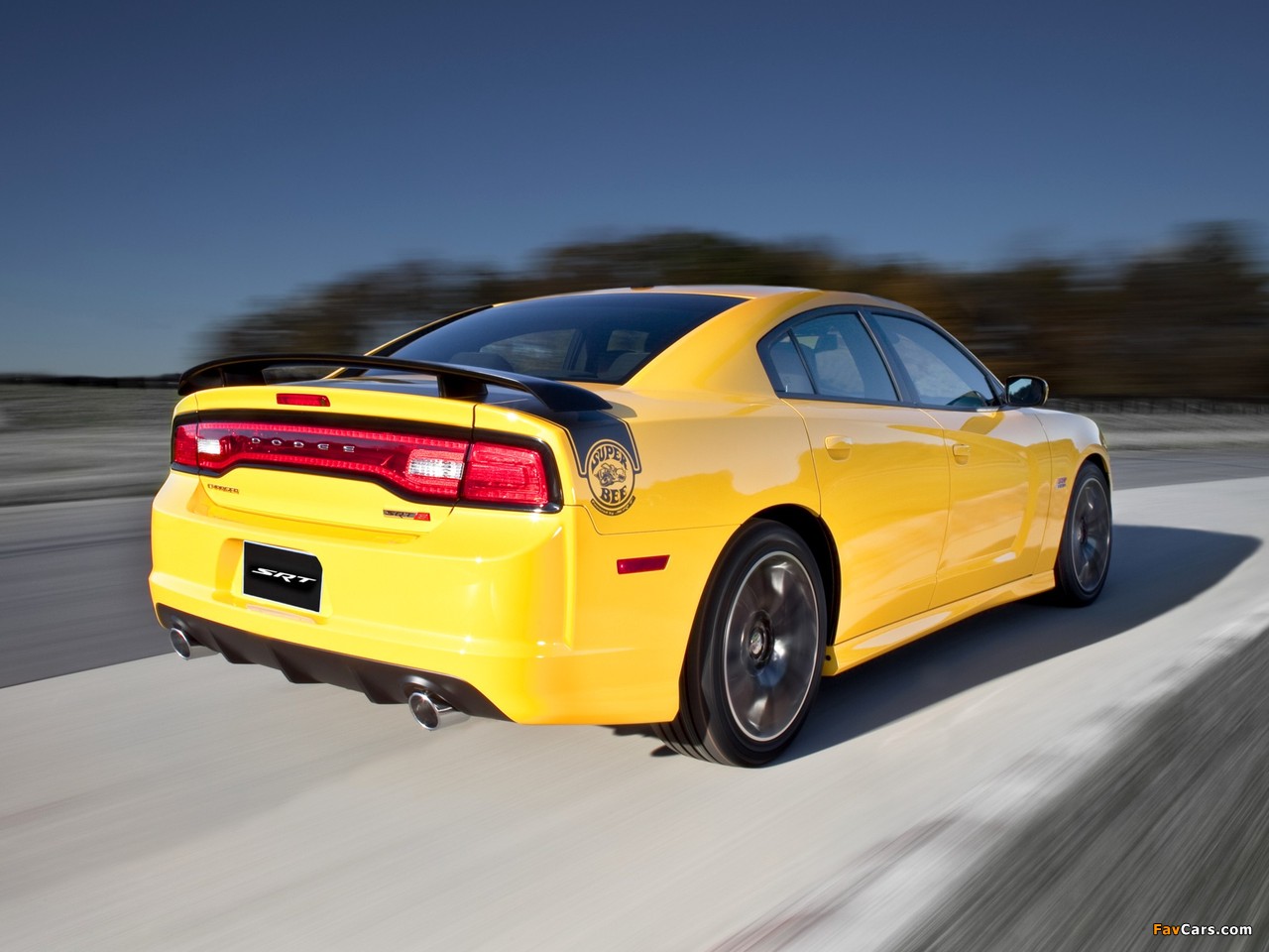 Dodge Charger SRT8 Super Bee 2012 wallpapers (1280 x 960)