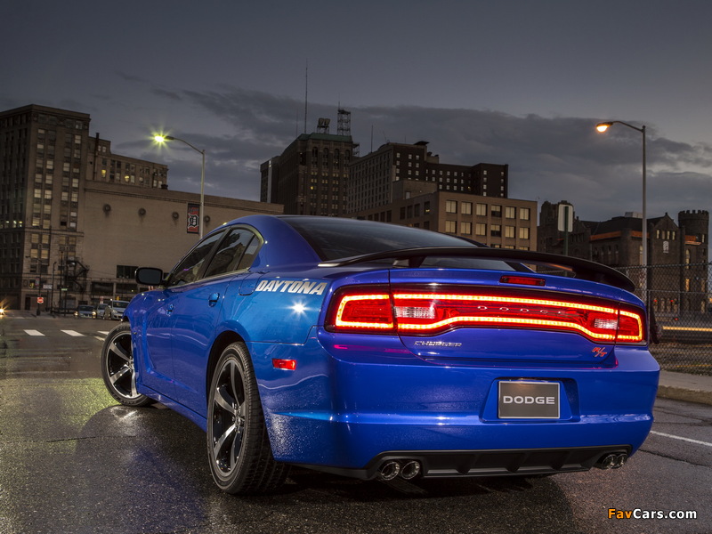 Dodge Charger R/T Daytona 2013 photos (800 x 600)