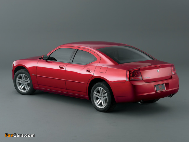 Images of Dodge Charger R/T 2005–10 (640 x 480)