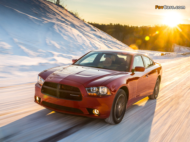 Photos of Dodge Charger AWD Sport 2013 (640 x 480)