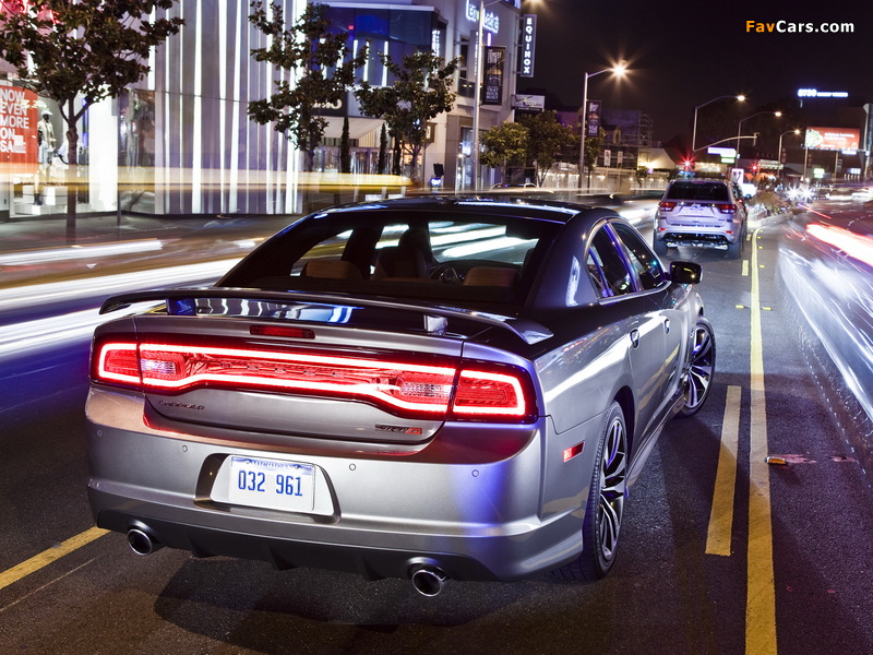 Dodge Charger SRT8 2011 wallpapers (800 x 600)
