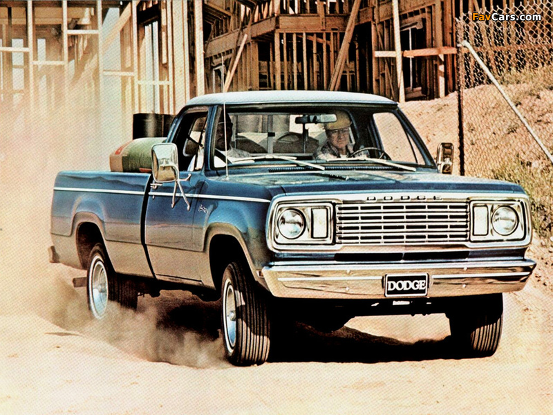 Dodge W100 Custom Pickup 1977 wallpapers (800 x 600)