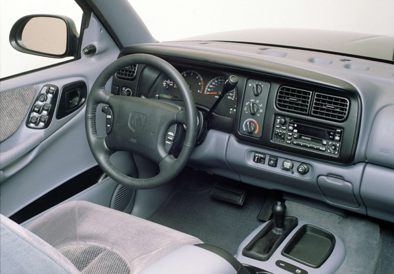 Dodge Durango 1997–2003 images