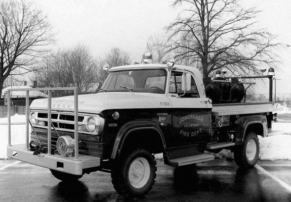 Images of Dodge W300 Power Wagon Rescue by Maxim 1971
