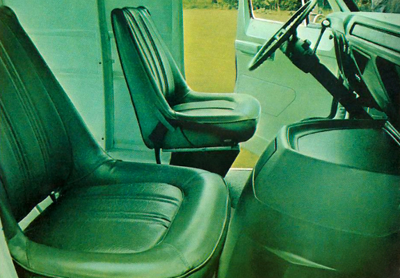 Dodge Tradesman Maxivan 1977 wallpapers