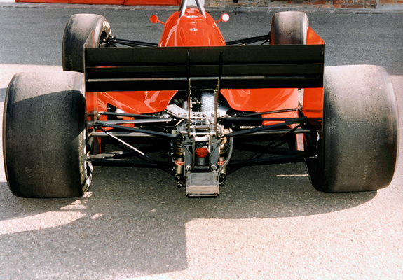 Images of Ferrari 637 1986