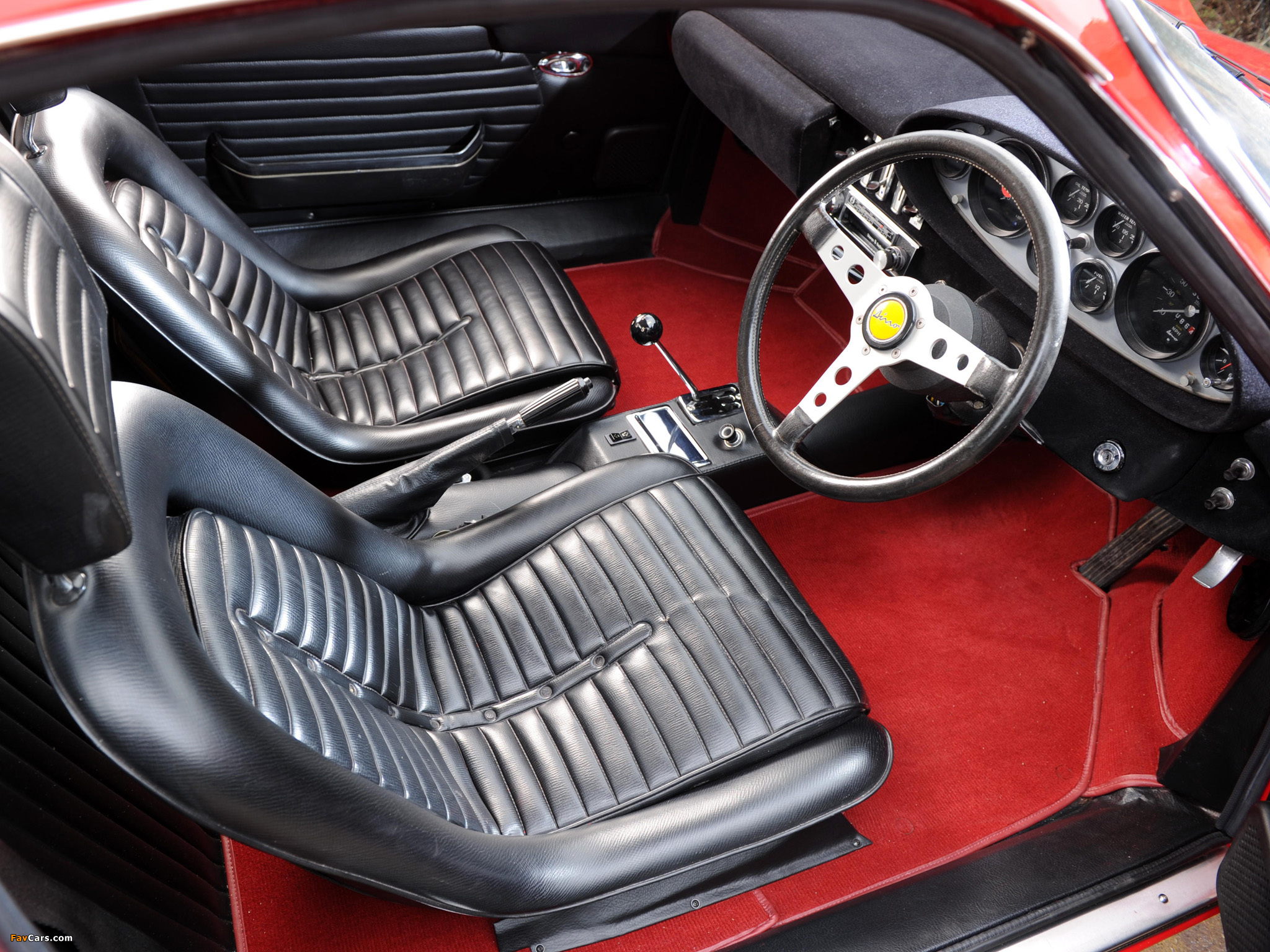 Ferrari Dino 246 GT UK-spec 1969–74 pictures (2048 x 1536)