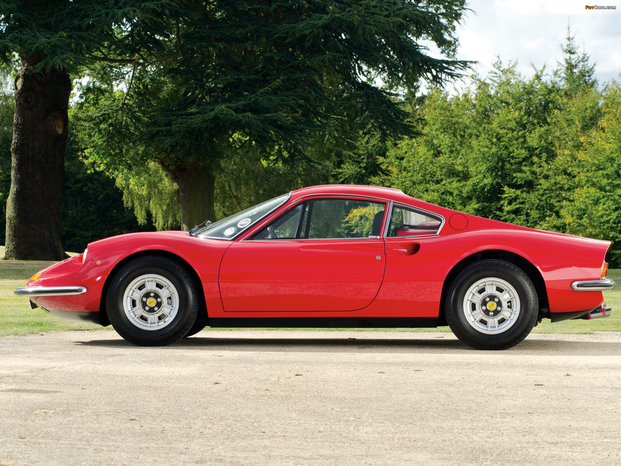 Photos of Ferrari Dino 246 GT UK-spec 1969–74 (2048 x 1536)