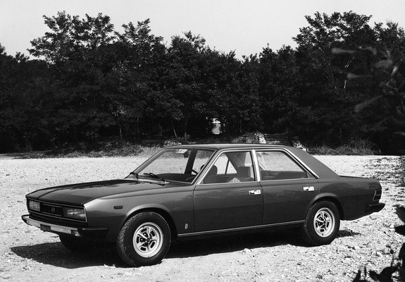 Pictures of Pininfarina Fiat 130 Opera 1975