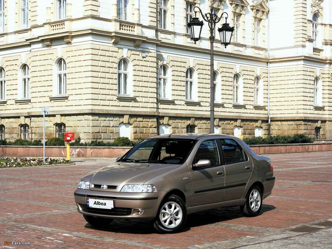 Photos of Fiat Albea 2002–04 (1280 x 960)