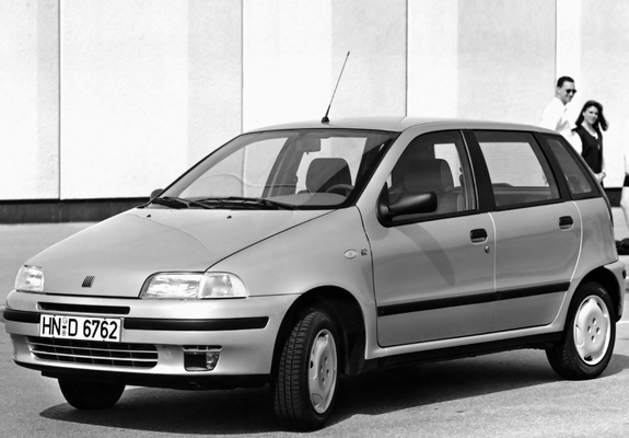Fiat Punto 5-door (176) 1993–99 photos