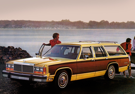 Ford LTD Country Squire Station Wagon 1981 pictures