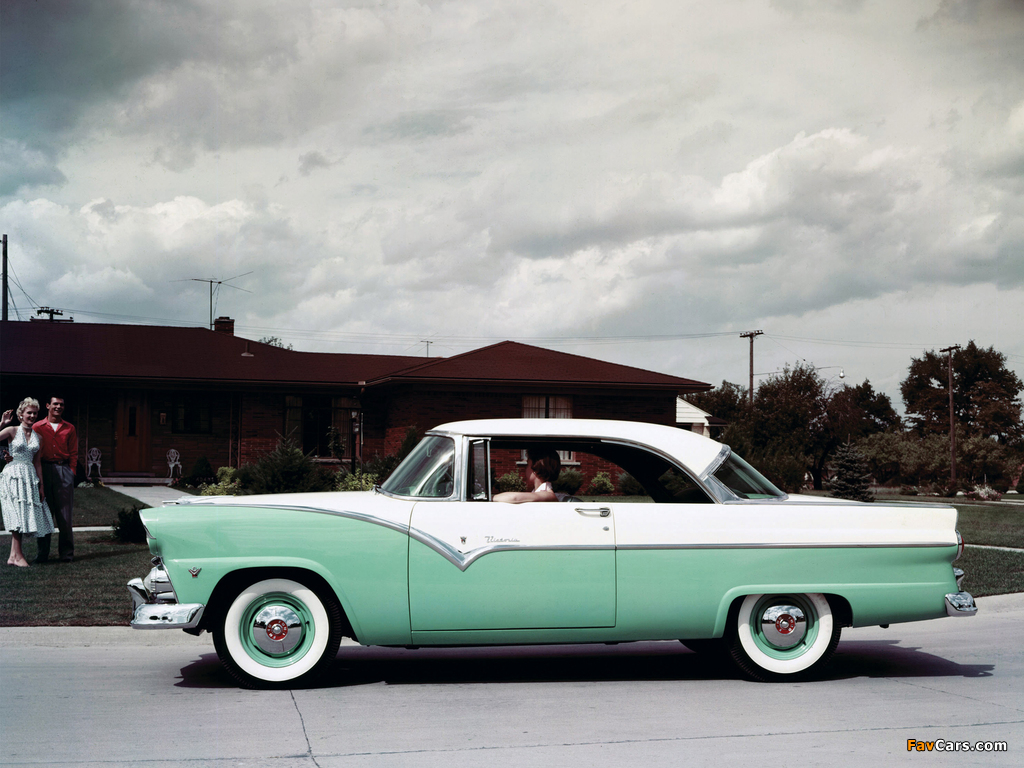 Images of Ford Crestline Victoria Hardtop 1955 (1024 x 768)
