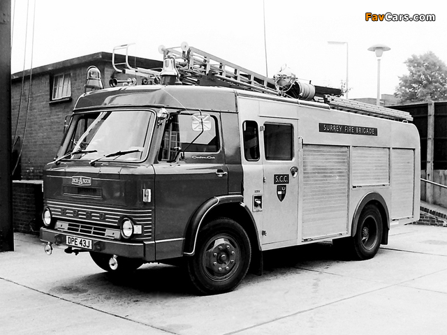 Ford D1014 Firetruck by HCB Angus 1971–76 wallpapers (640 x 480)