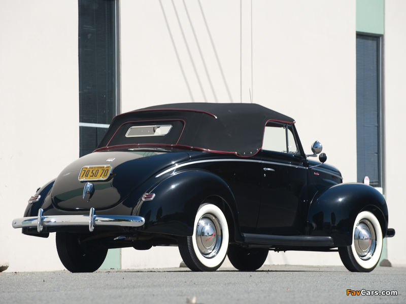Ford V8 Deluxe Convertible Coupe 1940 pictures (800 x 600)