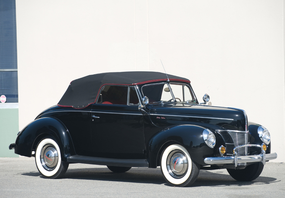 Ford V8 Deluxe Convertible Coupe 1940 pictures
