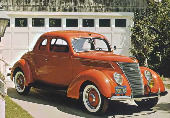 Images of Ford Deluxe 5-window Coupe 1937