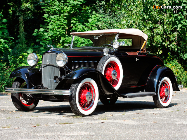 Pictures of Ford V8 Deluxe Roadster (18-40) 1932 (640 x 480)