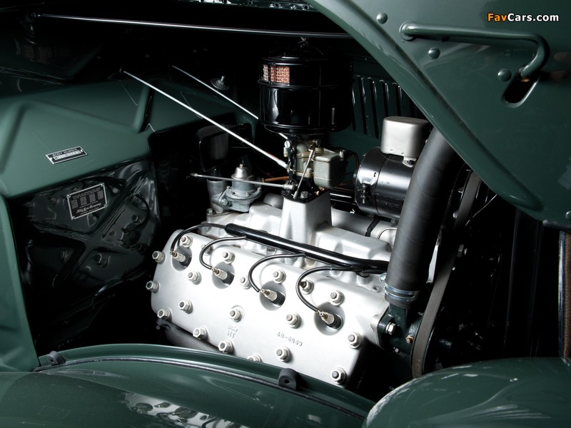 Pictures of Ford V8 Deluxe Roadster (48-710) 1935 (800 x 600)