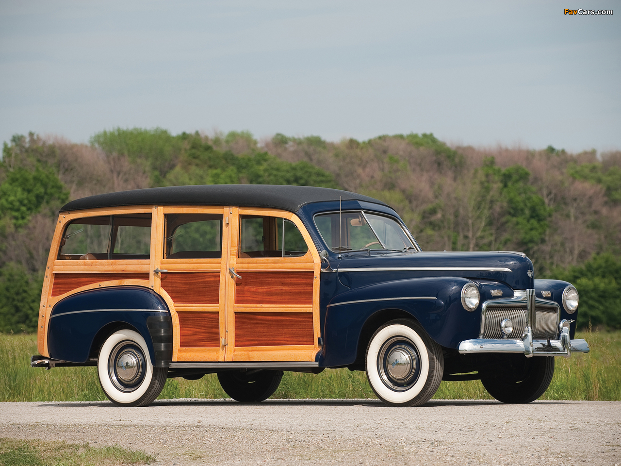 Pictures of Ford V8 Super Deluxe Station Wagon (21A-79B) 1942 (1280 x 960)