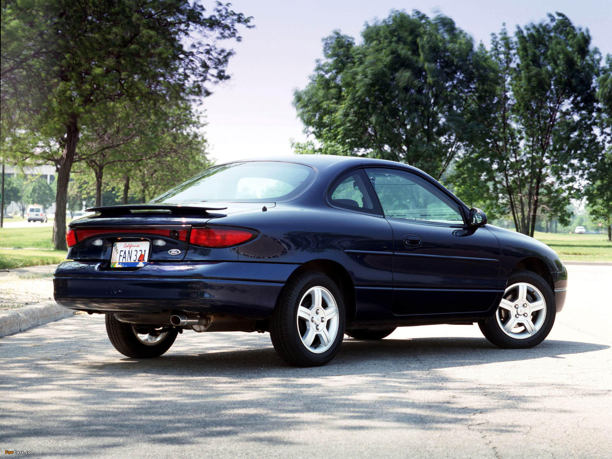 Ford ZX2 2002–03 wallpapers (2048 x 1536)