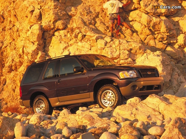 Pictures of Ford Explorer Sport 2001–03 (640 x 480)
