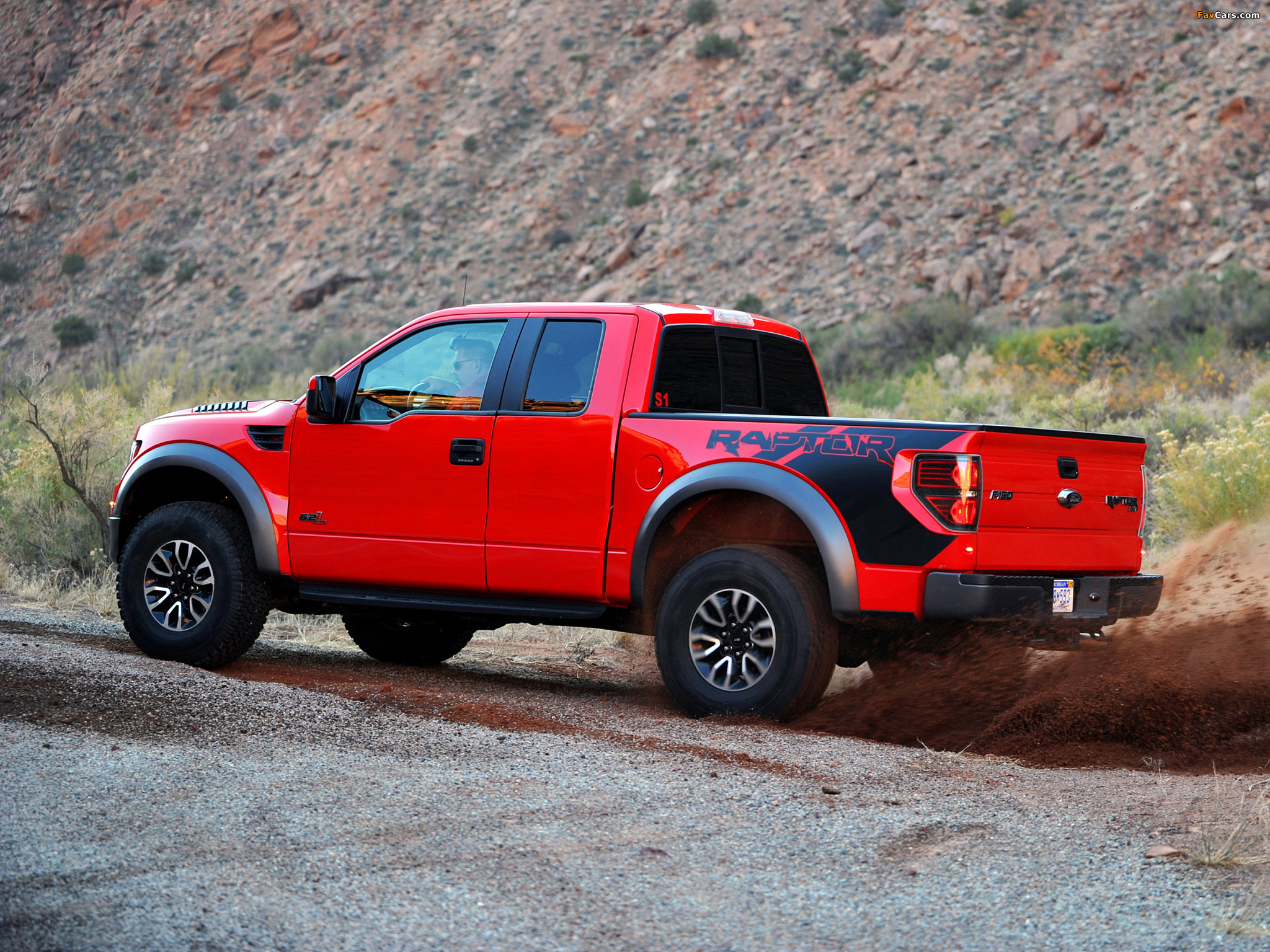 On the Road Review: Ford F-150 Raptor Supercab - The ...