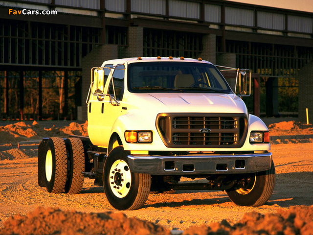 Ford F-750 Super Duty 1999–2004 wallpapers (640 x 480)
