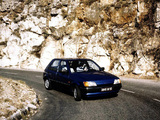 Ford Fiesta 5-door 1989–97 images