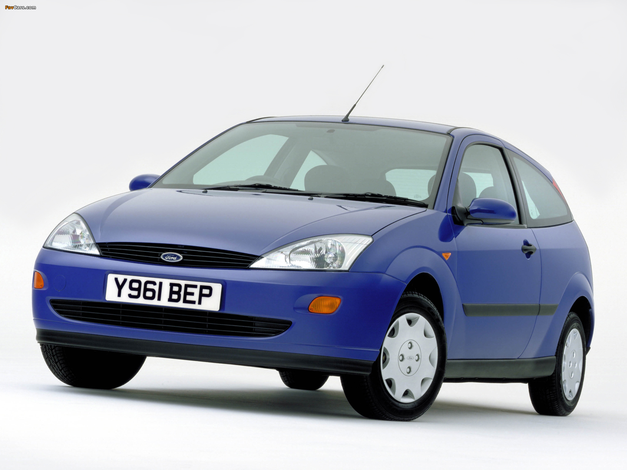 Ford Focus 3-door UK-spec 1998–2001 photos (2048 x 1536)