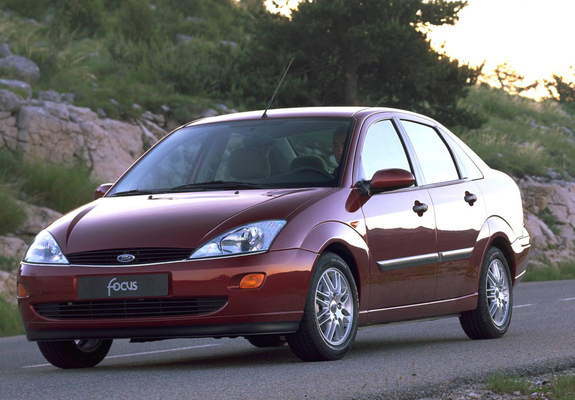 Images of Ford Focus Sedan 1998–2001