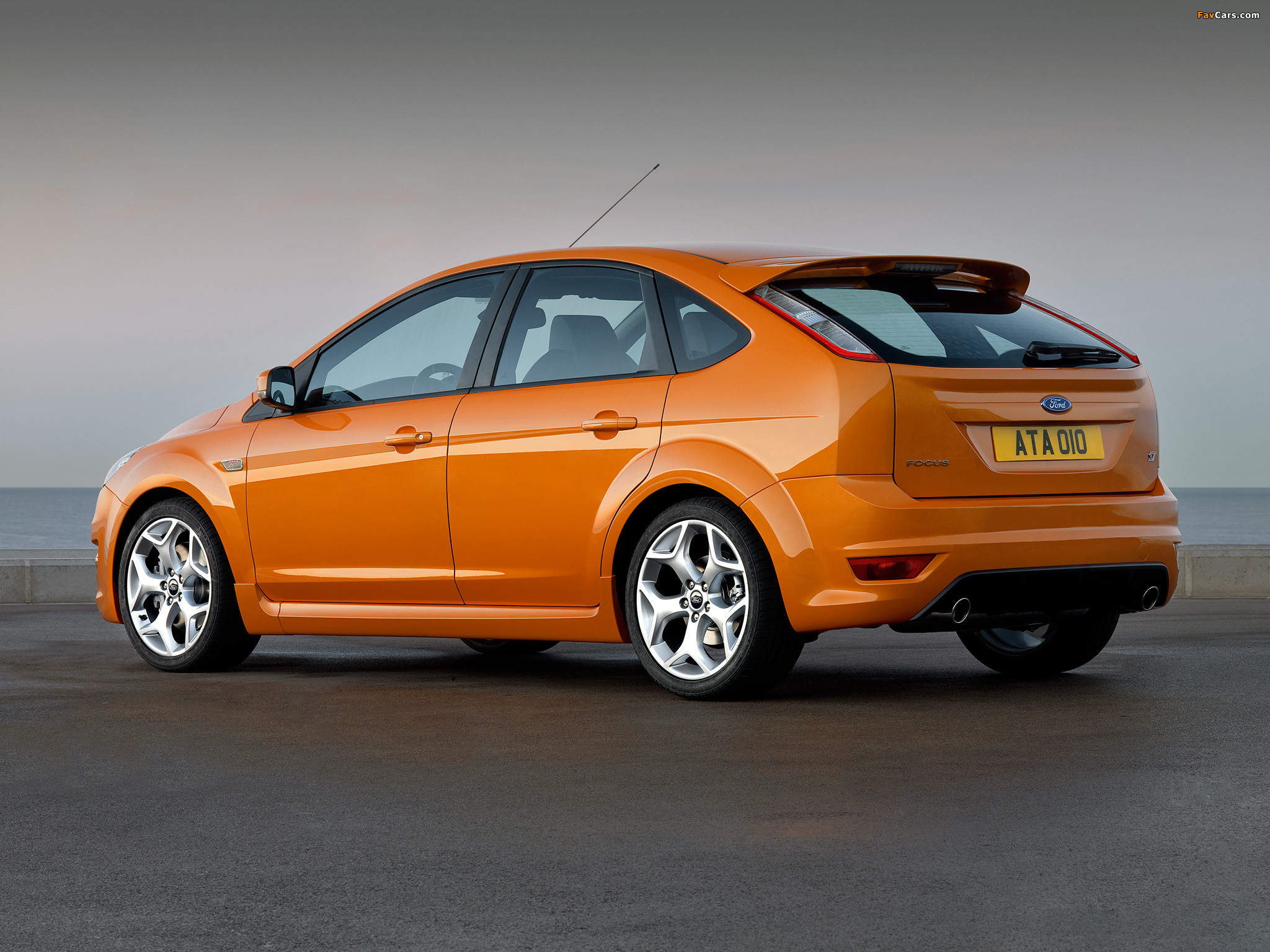 Images of Ford Focus ST 5-door 2008–10 (2048 x 1536)