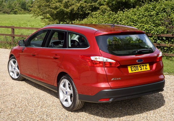 Images of Ford Focus Wagon UK-spec 2010