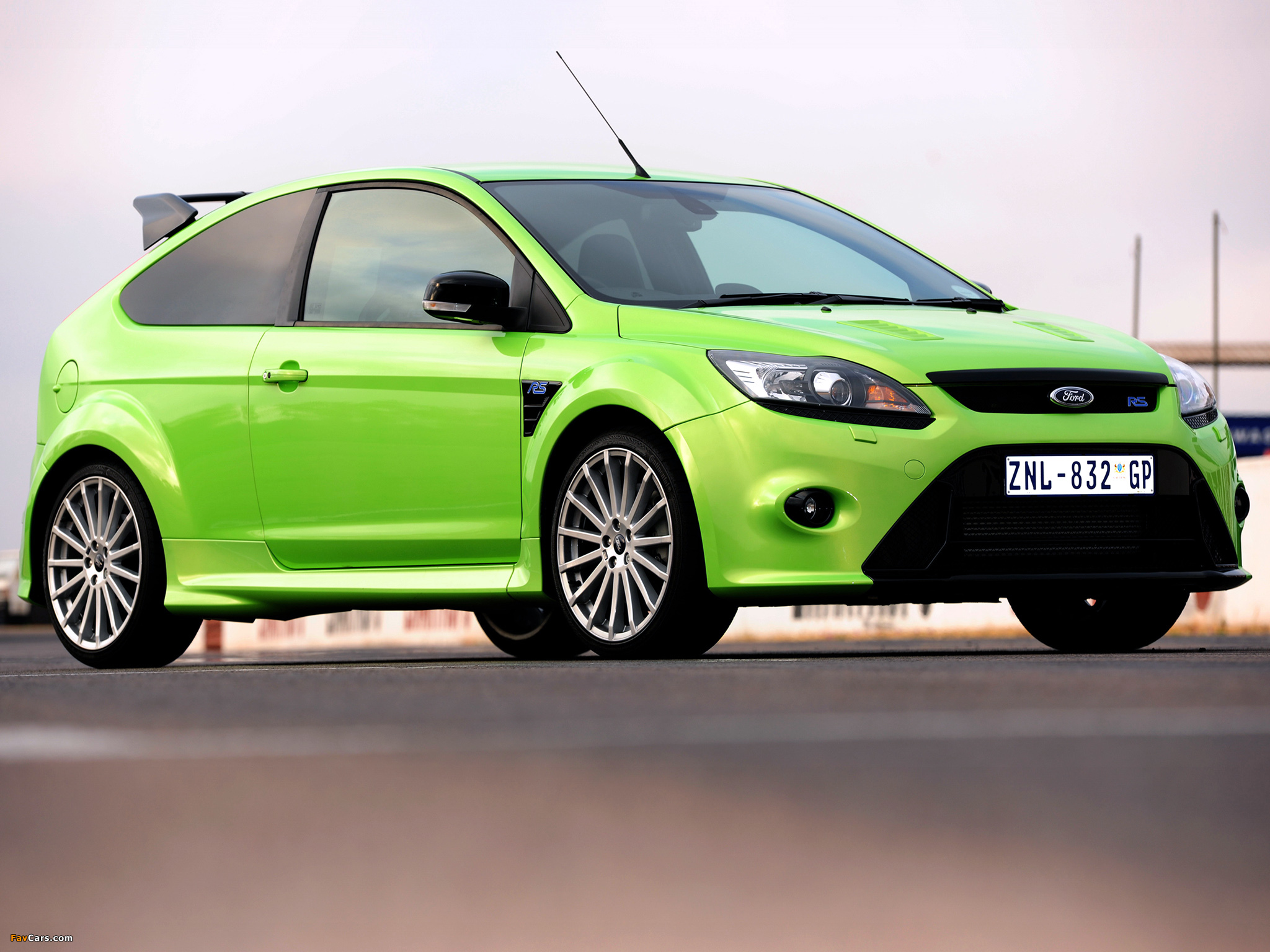 Images of Ford Focus RS ZA-spec 2010 (2048 x 1536)