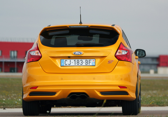 Photos of Ford Focus ST 2012