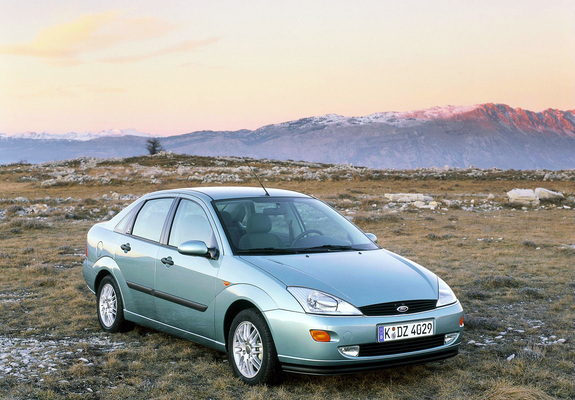  Imágenes del Ford Focus Sedán 1998–2001