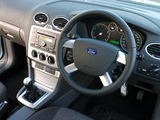 Pictures of Ford Focus 5-door ZA-spec 2005–06