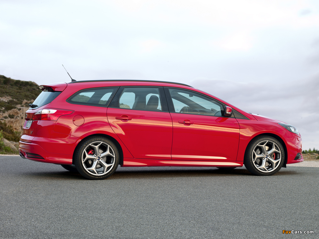 Pictures of Ford Focus ST Wagon 2012 (1024 x 768)