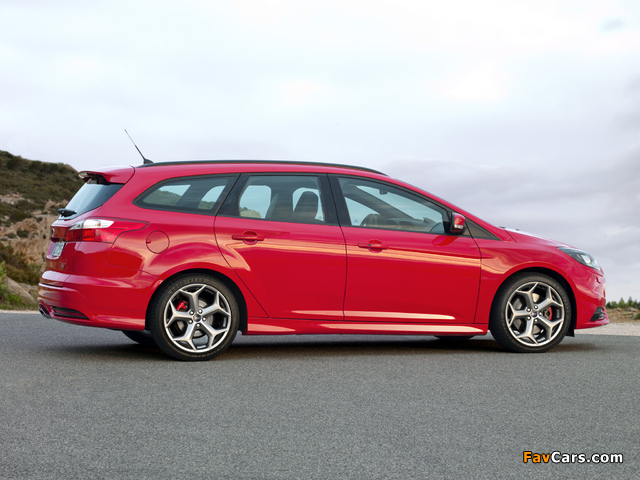 Pictures of Ford Focus ST Wagon 2012 (640 x 480)