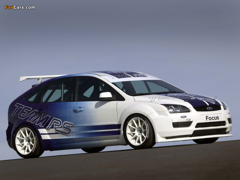 Ford Focus Touring Car Concept 2004 wallpapers (800 x 600)