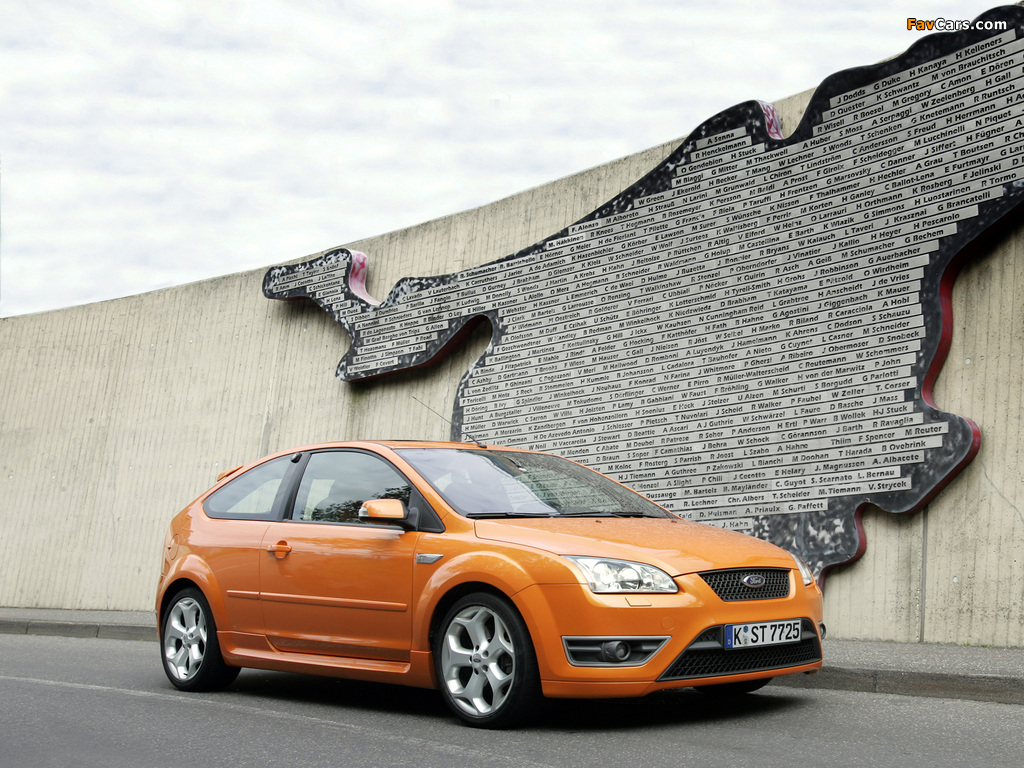 Ford Focus ST 3-door 2005–07 wallpapers (1024 x 768)