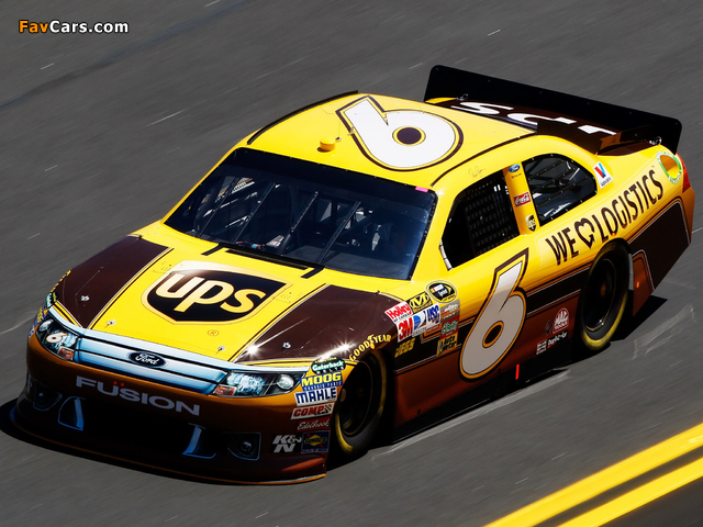 Images of Ford Fusion NASCAR Sprint Cup Series Race Car 2009–12 (640 x 480)